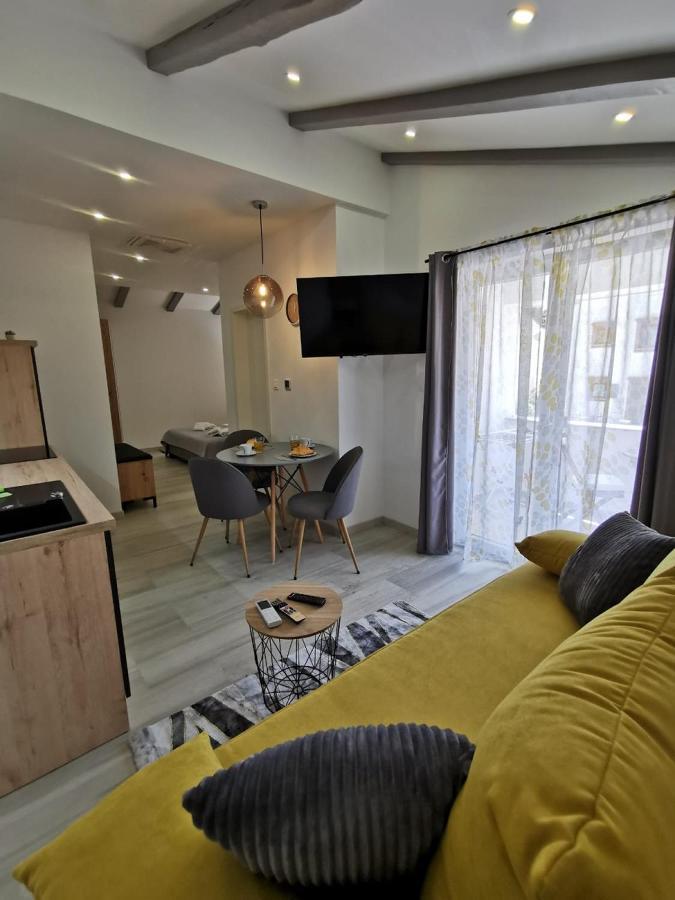 New Nikolina 4 Star Apartment Mali Losinj Bagian luar foto